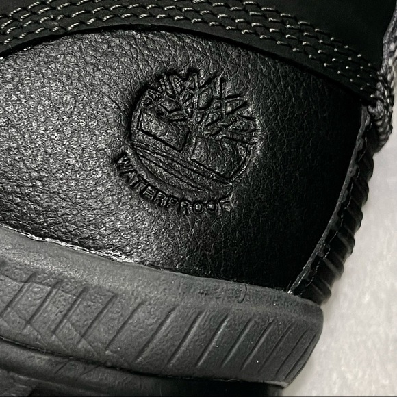 Timberland Mt. Hayes Chukka Faux Leather Boots - Picture 6 of 7